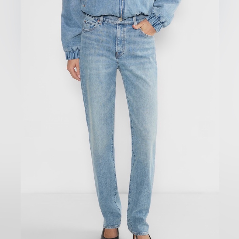 Aritzia Denim Forum The 90's Sculpt Mid-rise Straight Jean | Size 26 - Picture 5 of 14
